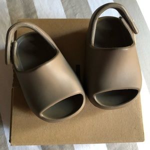 YEEZY SLIDES INFANTS 'EARTH BROWN'